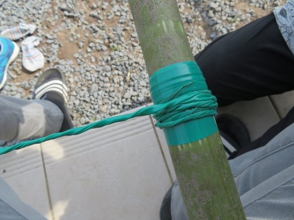 竹の節をビニールテープで太くする